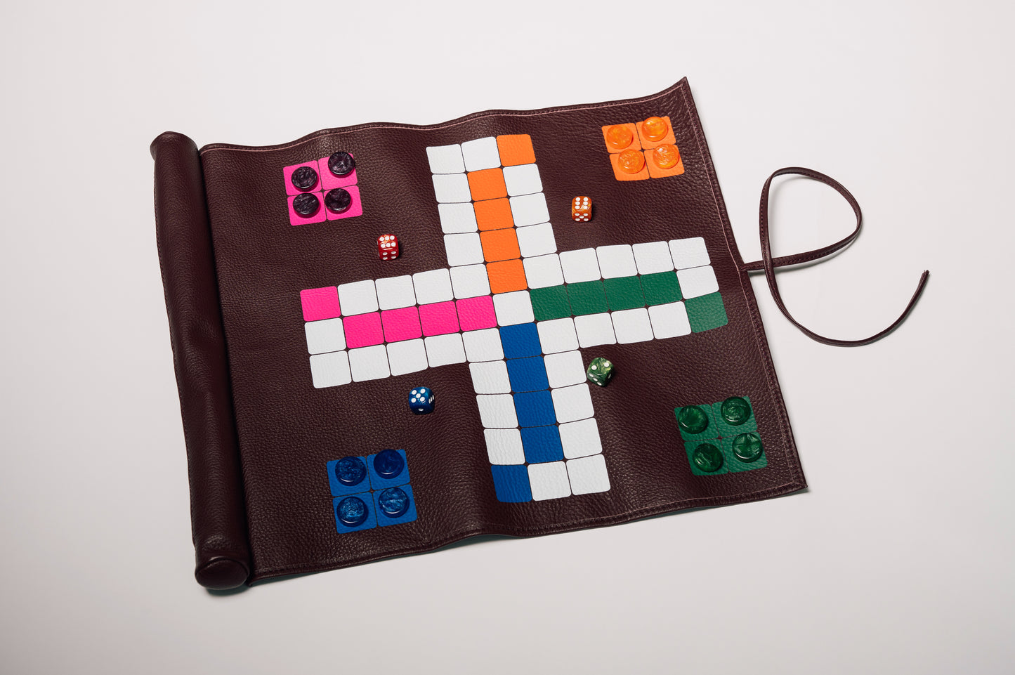 Roll Up Ludo Burgundy (Mens Erger Je Niet)