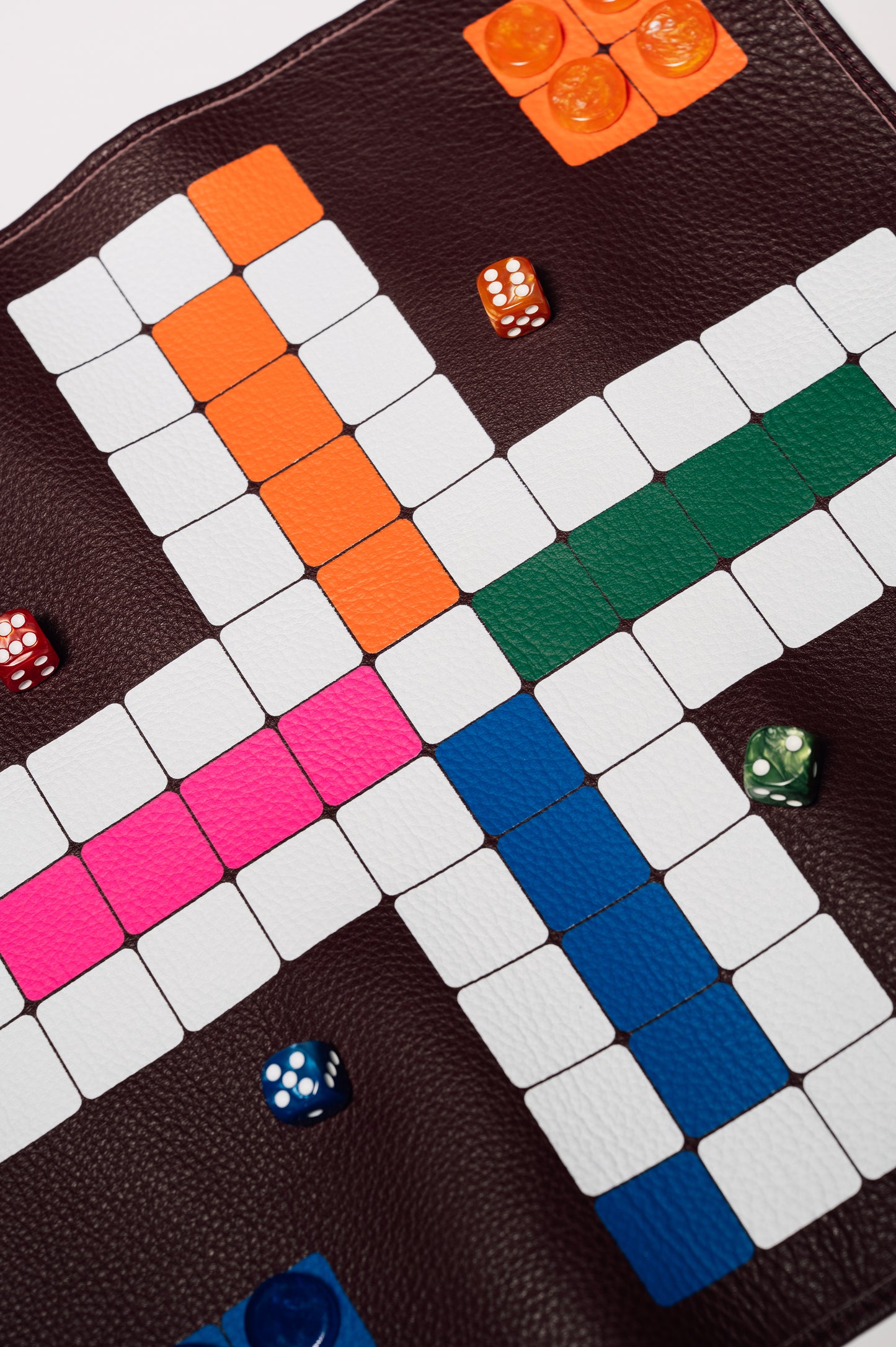 Roll Up Ludo Burgundy (Mens Erger Je Niet)