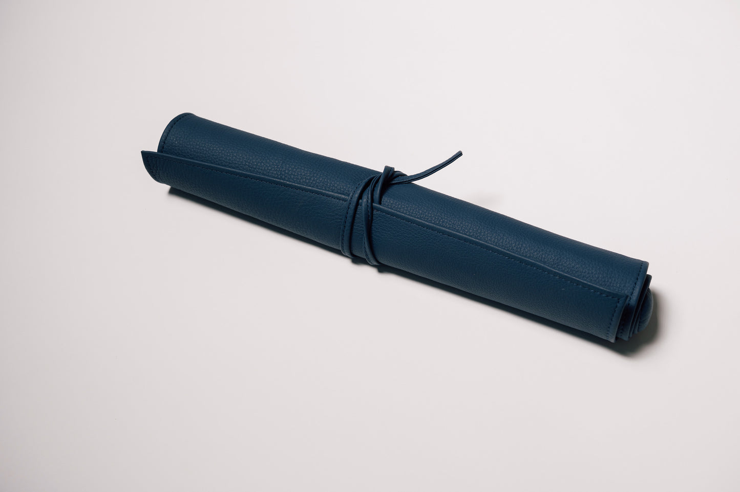 Roll Up Ludo Deep Blue (Mens Erger Je Niet)
